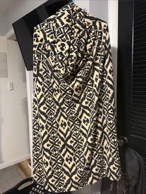 Honey and Lace Black & Cream Geometric Maxi Skirt